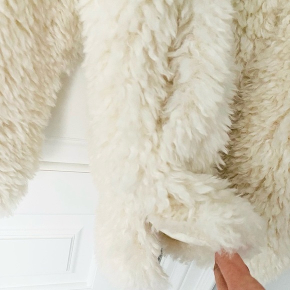 Brand new ZARA Sherpa Hooded Jacket - Picture 4 of 5